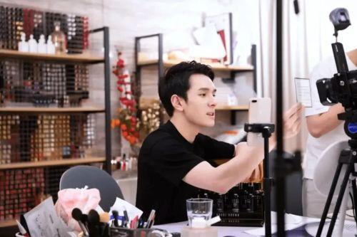 郑毅直播爆料视频播放,视频播放背后的惊人真相 第1张 郑毅直播爆料视频播放,视频播放背后的惊人真相 第1张